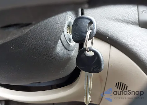 2010 Hyundai Elantra Gls z USA, uszkodzony, nr VIN KMHDU4AD3AU079605